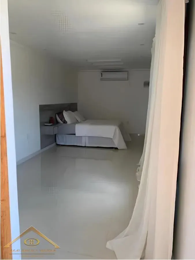 Imagem Casa em Condomínio para Venda em Cabo Frio / RJ no bairro Ogiva