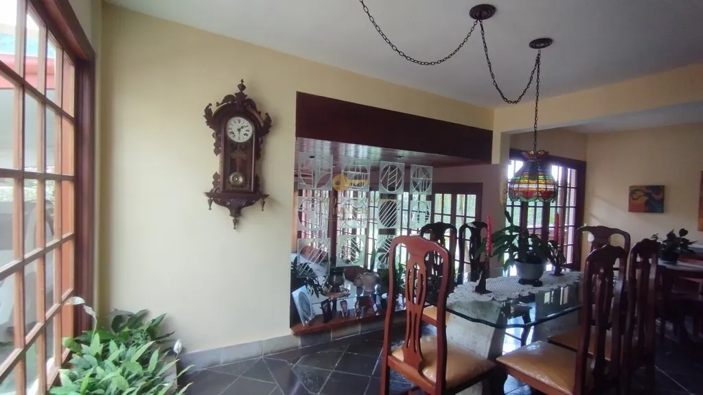 Imagem Casa em Condomínio para Venda em Teresópolis / RJ no bairro Vale Feliz