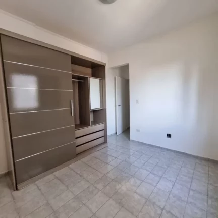 Imagem Excelente Apartamento de 2 Dormitório, com elevador em otima localização, á venda Imobiliaria Consulte Imoveis.