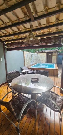 Imagem EXCELENTE CASA PORTEIRA FECHADA