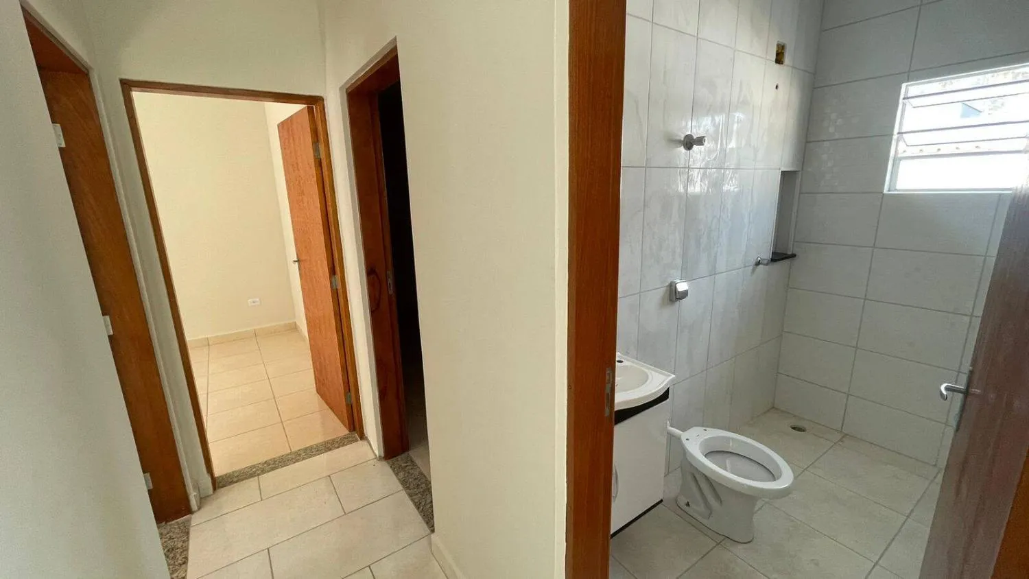 Imagem CASA NOVA 3 DORM COM PISCINA LADO PRAIA EM ITANHAEM
