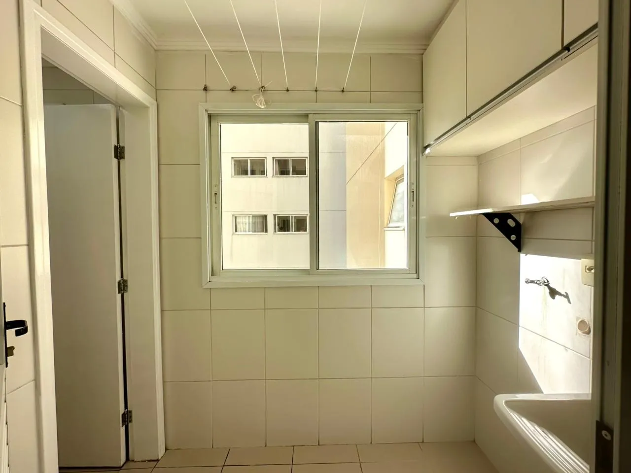 Imagem Apartamento para Locação no Edifício Meliá Campolim com 3 Dormitórios e Vista Privilegiada para o Iguatemi