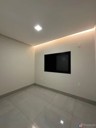 Imagem Casa à Venda no Afonso Queiroz em Patos de Minas – 3 Quartos, Suíte, Churrasqueira e Segurança