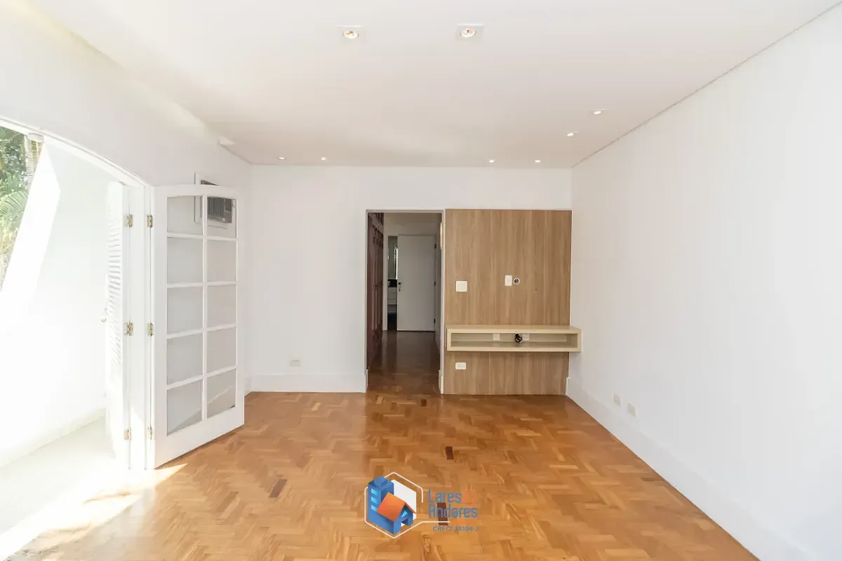 Imagem Casa para venda em Vila Morumbi com 4 quartos, sendo 2 suítes, 374m²