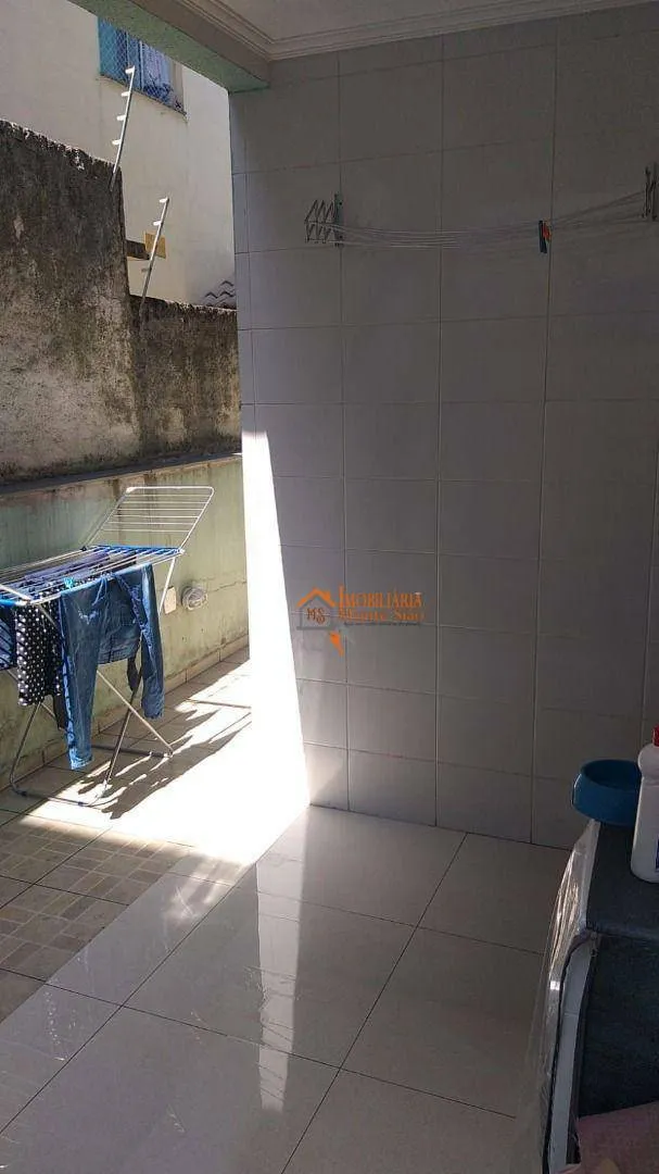 Imagem Casa com 3 dormitórios à venda por R$ 750.000,00 - Vila Rio de Janeiro - Guarulhos/SP