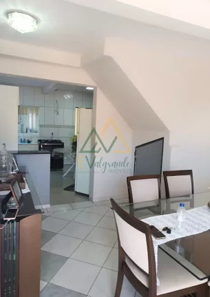 Imagem Casa Sobrado Padrão em Pinhais