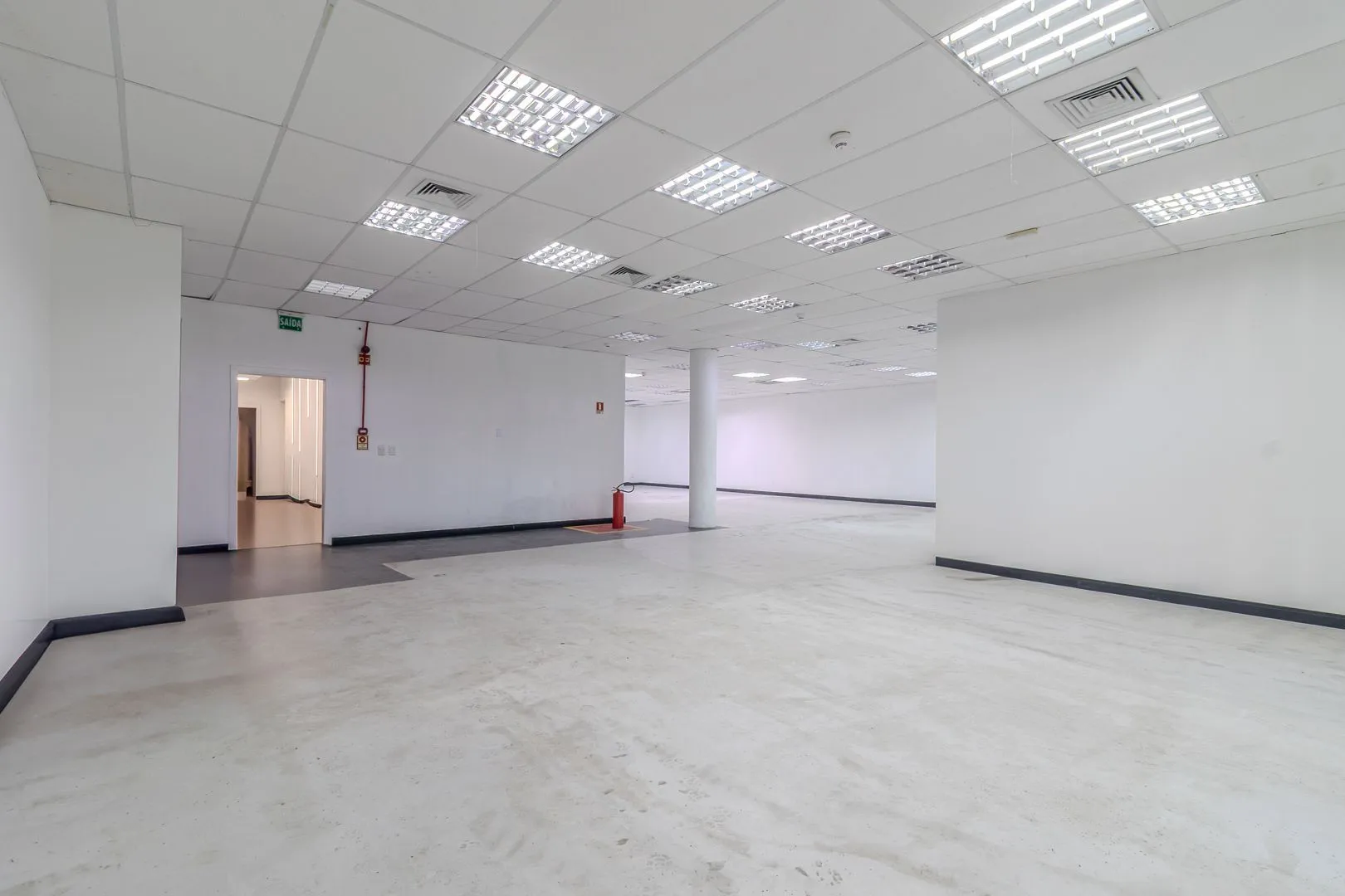 Imagem PRÉDIO COMERCIAL - COMPOSTO DE TÉRREO + 3 PAVIMENTOS