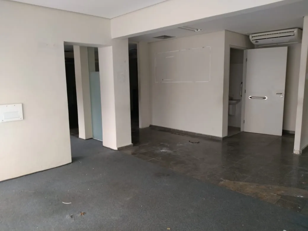 Foto do imóvel Comercial à venda 300M², Centro, Pindamonhangaba - SP
