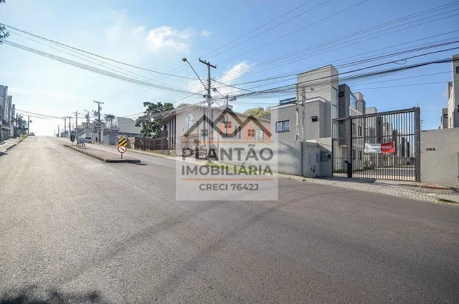 Imagem Sobrado em Condomínio a Venda no bairro Uberaba - Curitiba, PR