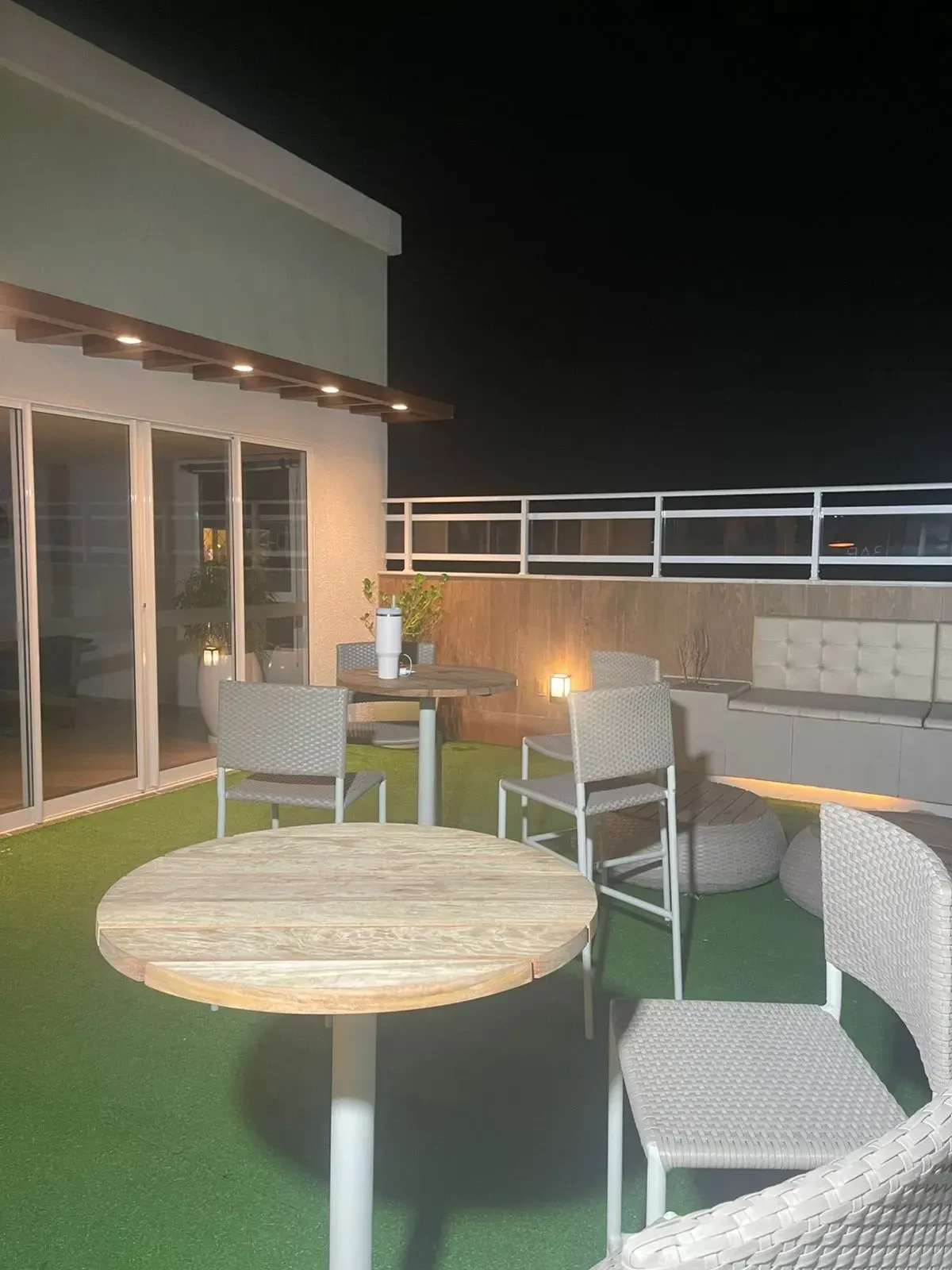 Imagem Apartamento com 2 Quartos à Venda, 52 m² em Praia do Futuro II - Fortaleza