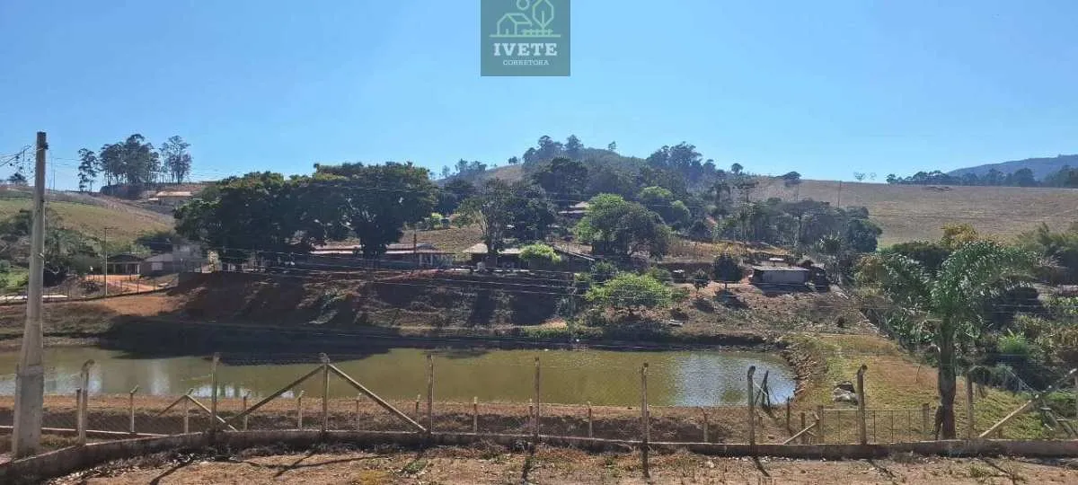 Imagem Chácara com Piscina à Venda no Bairro do Moquem - Socorro/SP