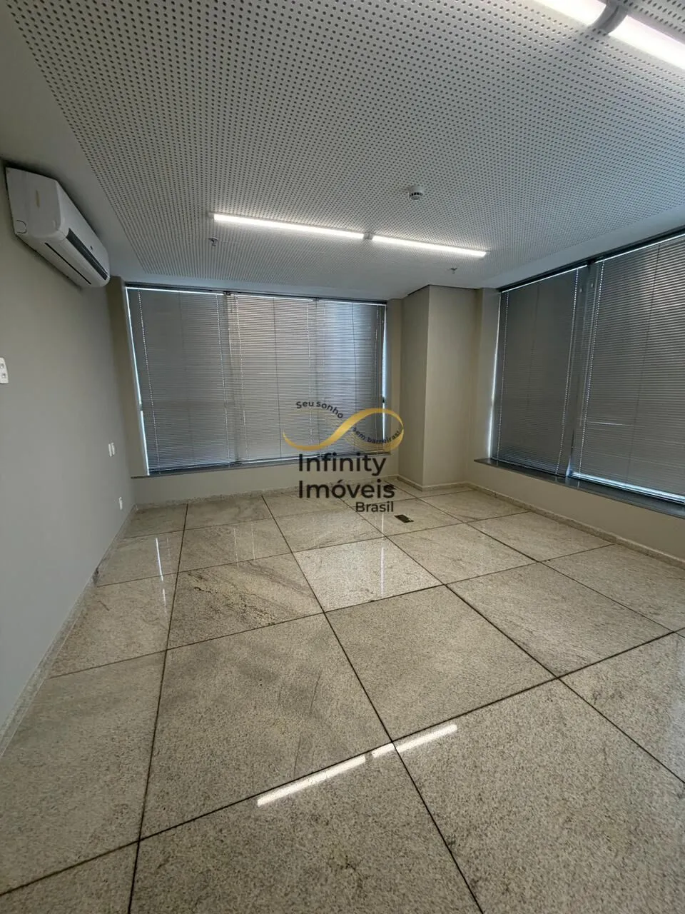 Imagem Sala comercial à venda no bairro Santa Efigênia - Belo Horizonte/MG