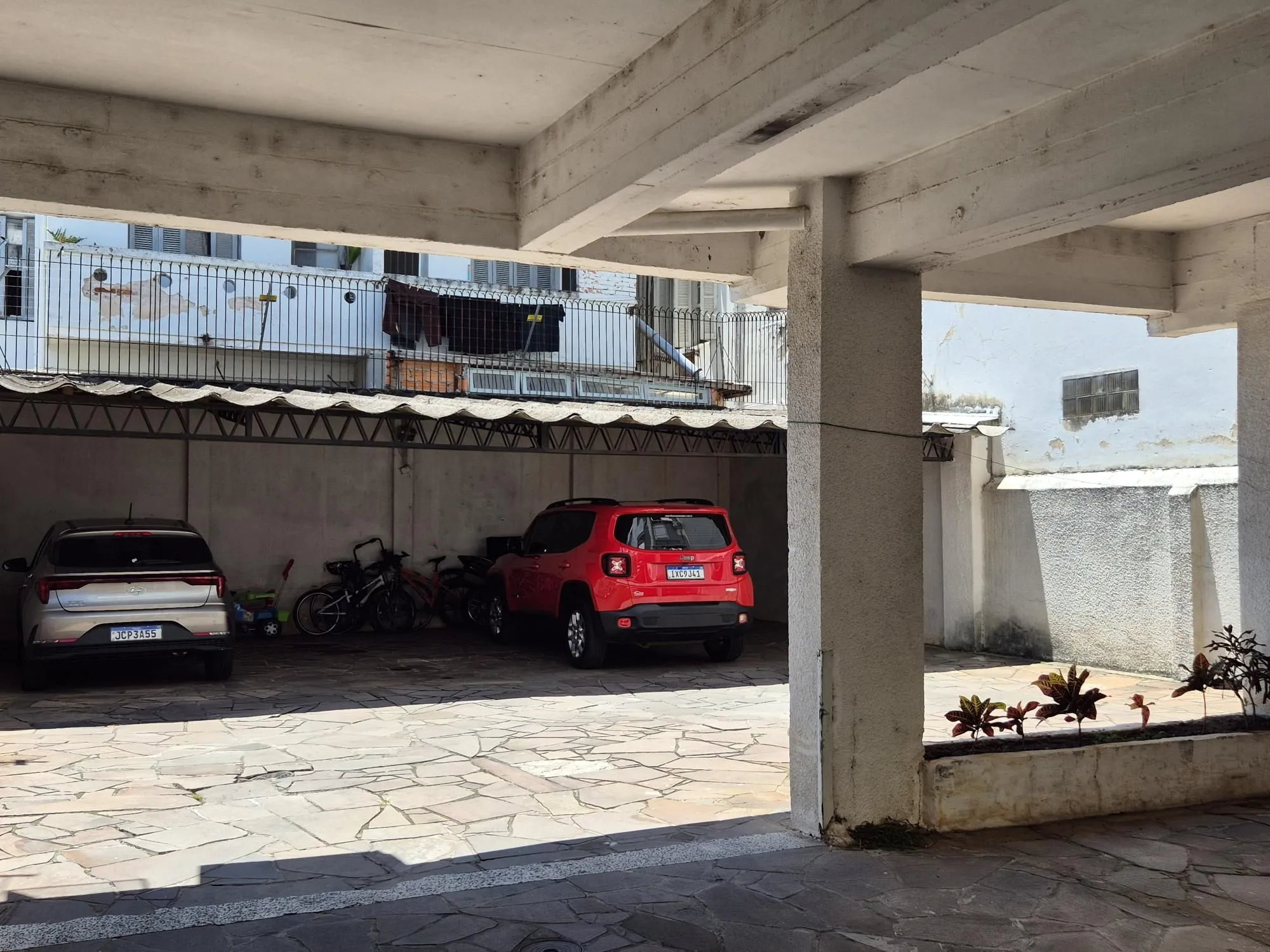 Imagem 3d com vaga e elevador