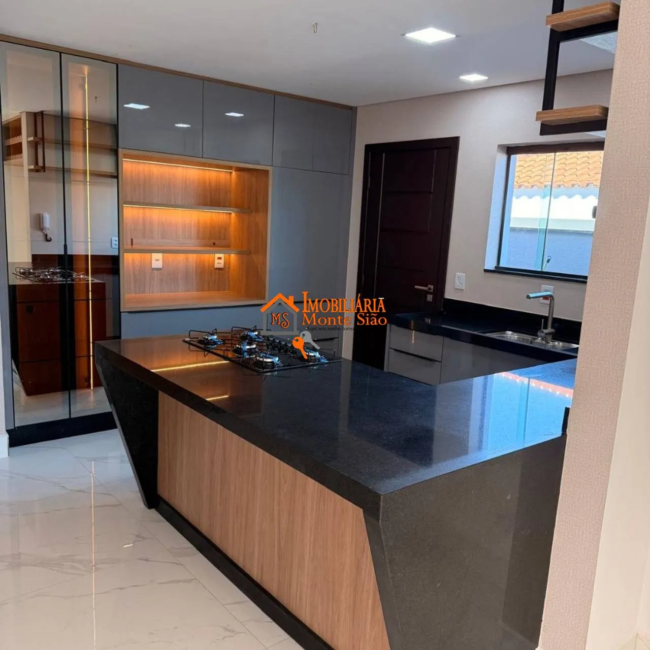 Imagem Sobrado com 4 dormitórios à venda, 400 m² por R$ 1.690.000,00 - Vila Rosália - Guarulhos/SP