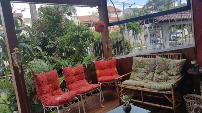 Imagem Casa para Venda - 165.52m², 3 dormitórios, sendo 1 suites, 2 vagas - Sarandí