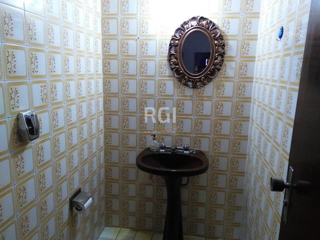Imagem Cobertura para Venda - 323.99m², 3 dormitórios, sendo 1 suites, Partenon