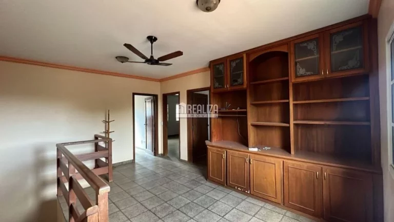 Imagem Casa no bairro Jardim São Bento, em Uberaba - 5 dormitórios
