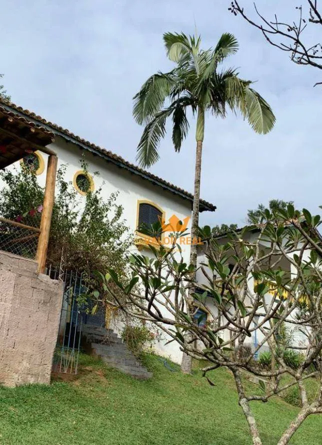 Imagem Chácara dos Sonhos no Condomínio Recanto dos Palmares. AT 2.500 m2 e AC 250 m2. 3 Suites, 7 vagas. R$ 1.1 milhão