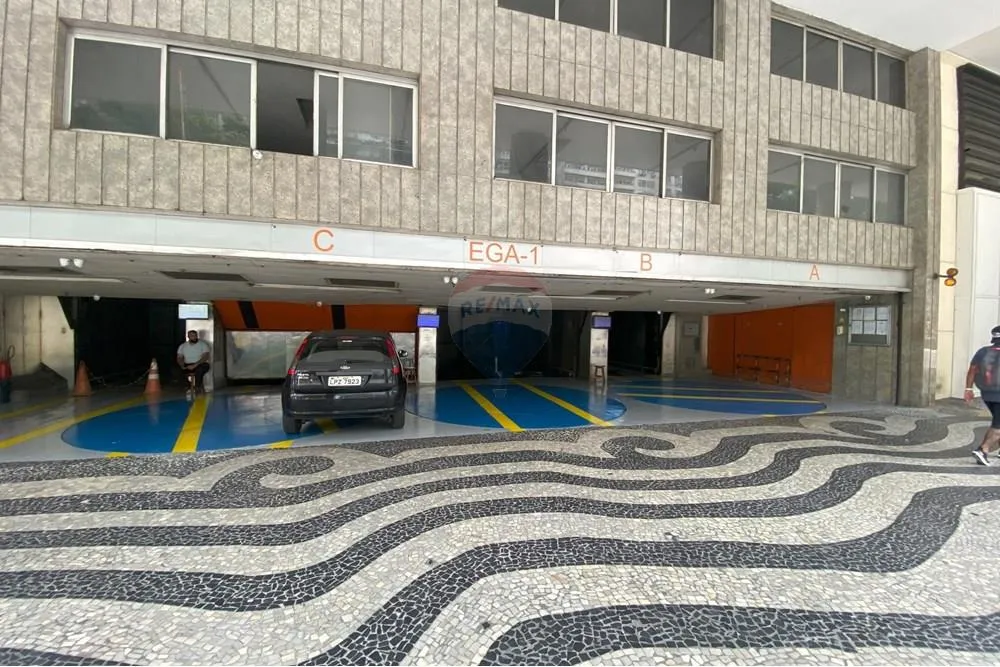 Imagem Garagem Comercial no Centro: Oportunidade Única!