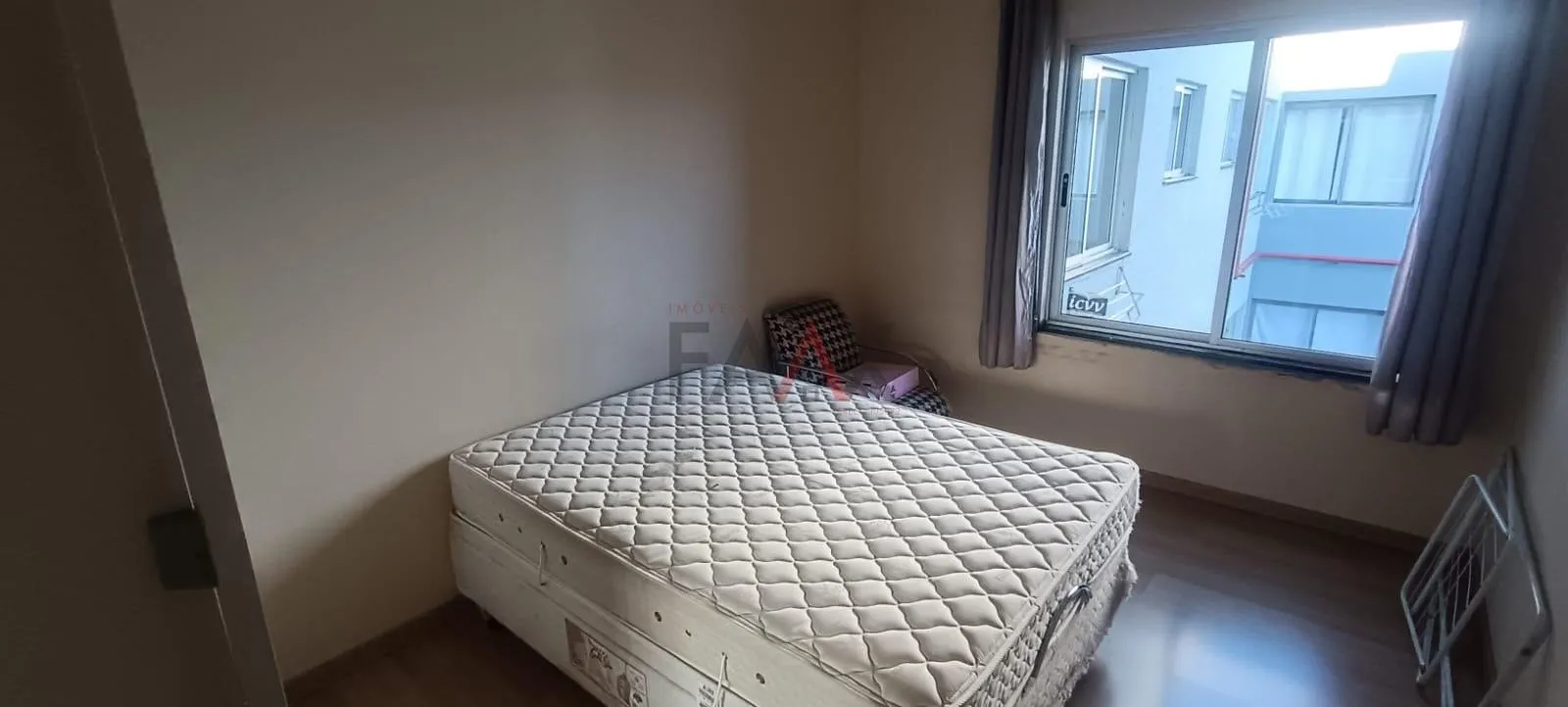 Imagem Apartamento Amplo de 144m² com 3 Quartos à Venda no Edifício Mãe Cinda