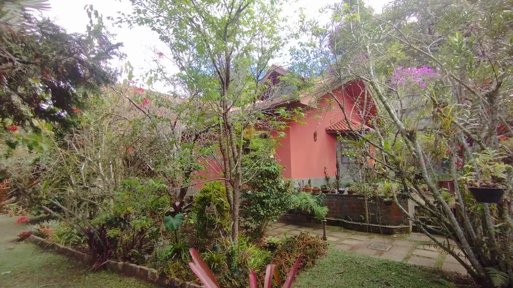 Imagem Casa em Condomínio para Venda em Teresópolis / RJ no bairro Green Valley