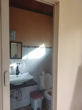 Imagem Casa com Vista para o Mar em Garopaba-SC: 3 Dorms, 2 Suítes, 250m², no Bairro Macacu