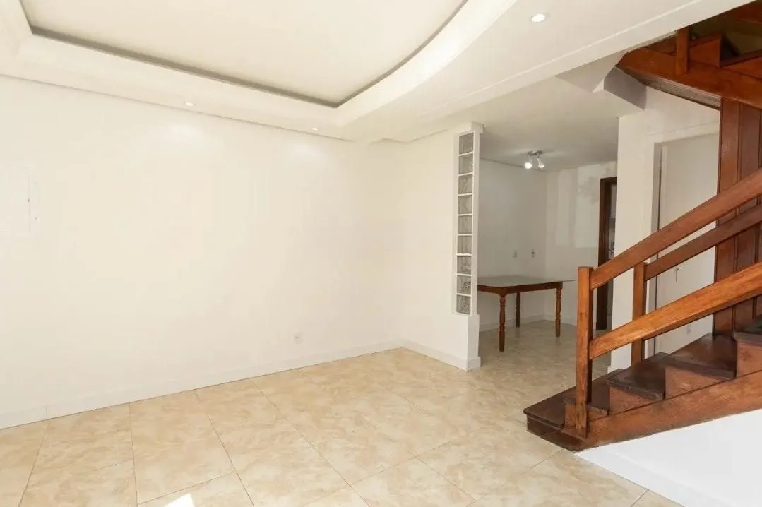 Imagem Casa em Condomínio com 03 quarto e 01 Vaga no Bairro Humaitá