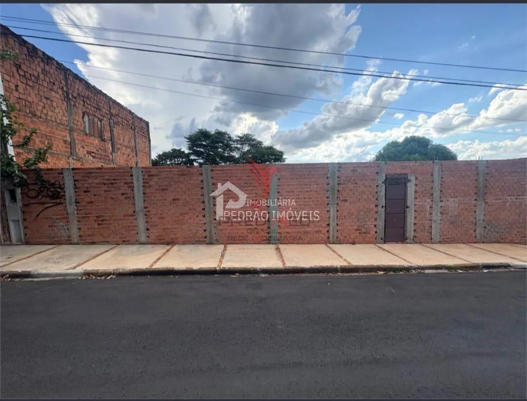 Foto do imóvel Lote/Terreno de 609m² no bairro Vila Mamedina, em Lençóis Paulista