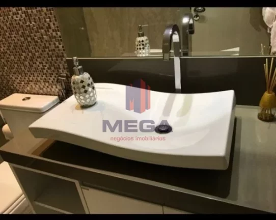 Imagem Porteira fechada! Unidade finamente montada e decorada em ótima localização!
