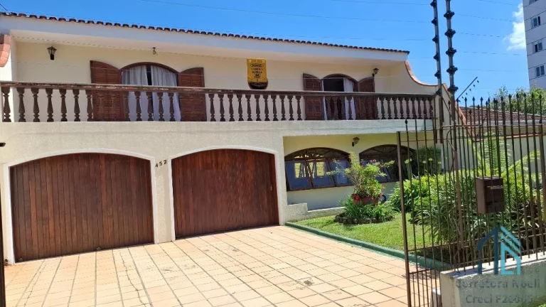 Imagem Casa com amplo terreno, a venda 04 quartos c/suíte no Seminário em Curitiba PR