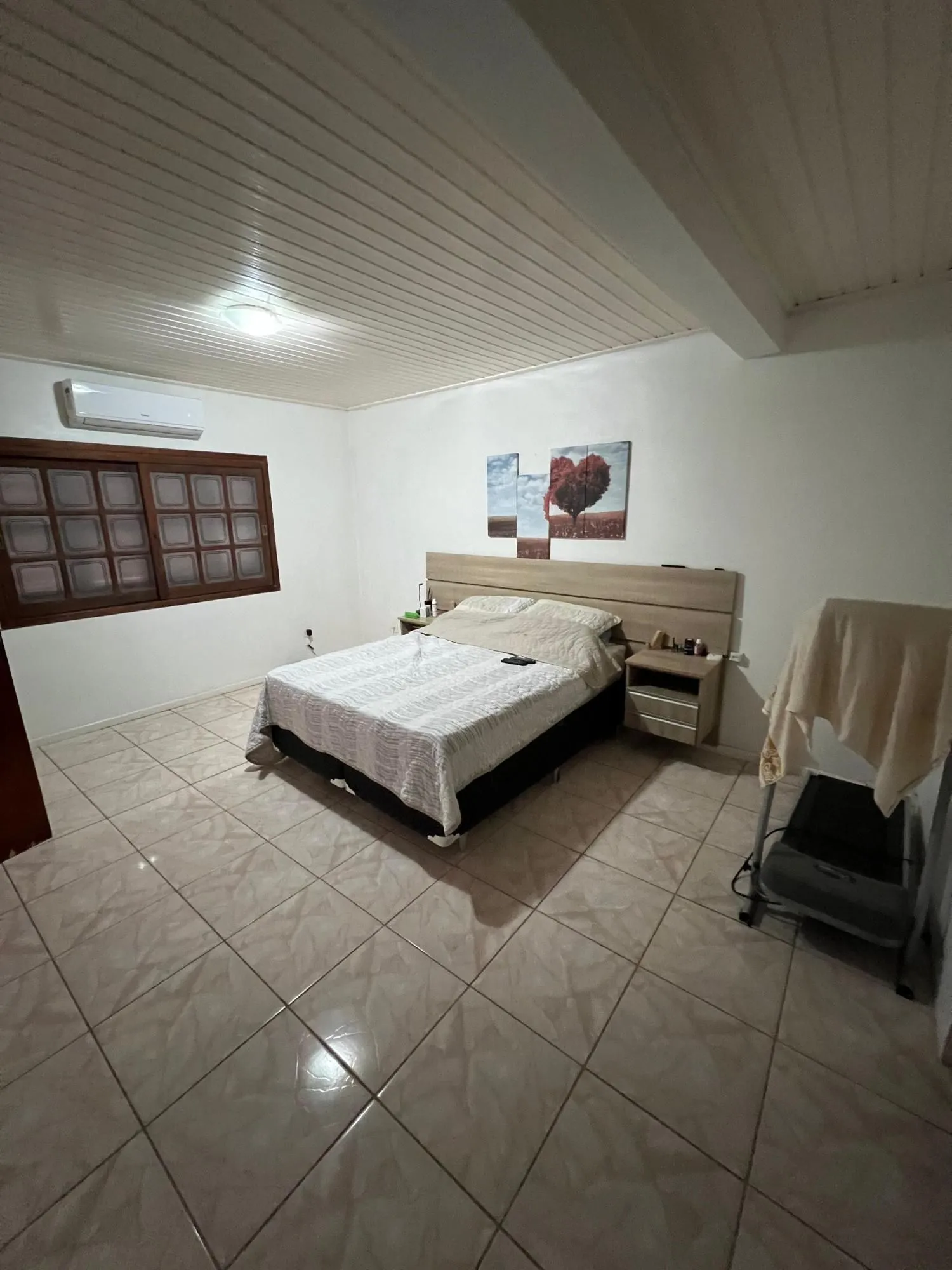 Imagem Casa Residencial Semimobiliada com 2 Suítes e Piscina em Viamão, RS