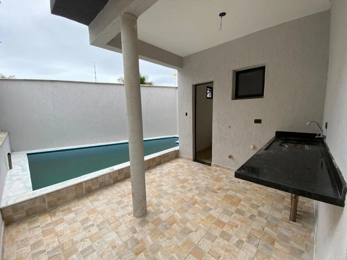 Imagem CASA NOVA COM PISCINA À VENDA NO JARDIM PALMEIRAS EM ITANHAÉM