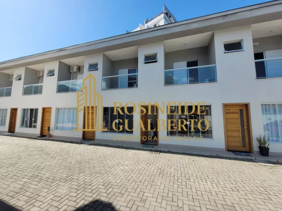Imagem Sobrado 72m² Mobiliado à Venda na Praia do Massaguaçu próximo a Rodovia.