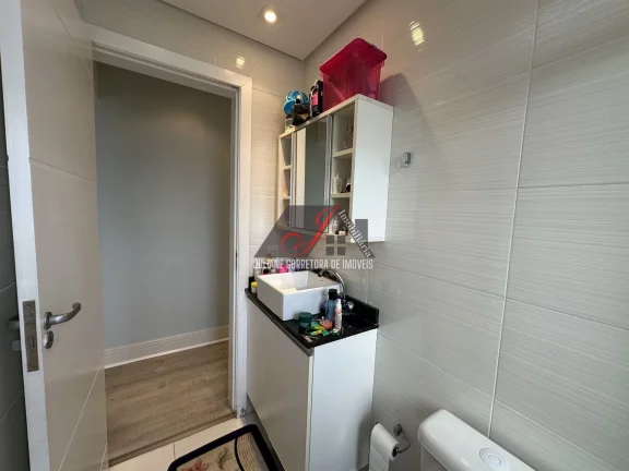 Imagem Apartamento mobiliado para venda, bairro Capão Raso em Curitiba/PR.