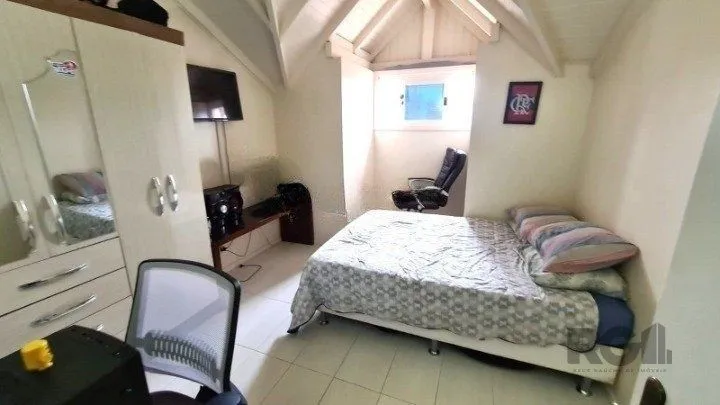 Imagem Casa em condomínio 110m² - 3 dormitórios sendo 1 suíte e 1 vaga de garagem no bairro Teresópolis