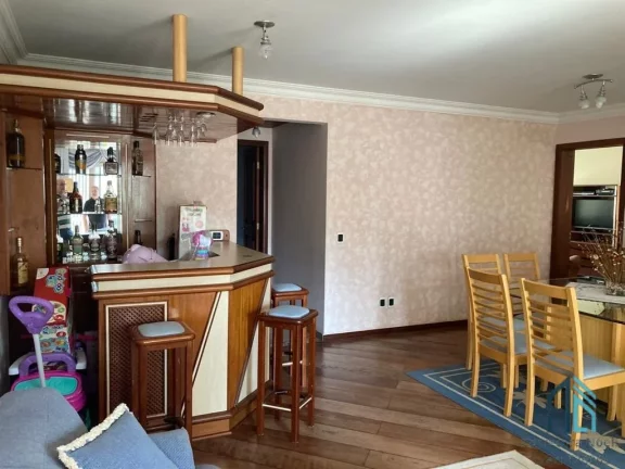 Imagem Apartamento Mobiliado, 03 quartos c/suíte, 02 vagas, 30 metros do shopping no Batel/Água Verde em Curitiba PR
