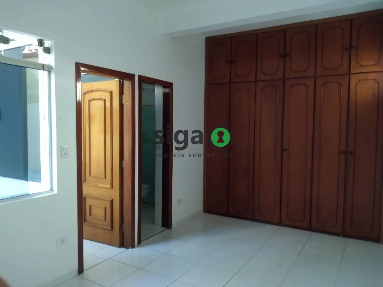 Imagem Sobrado com 3 Suítes, Sacada de 35m² e Espaços Planejados para sua Família.