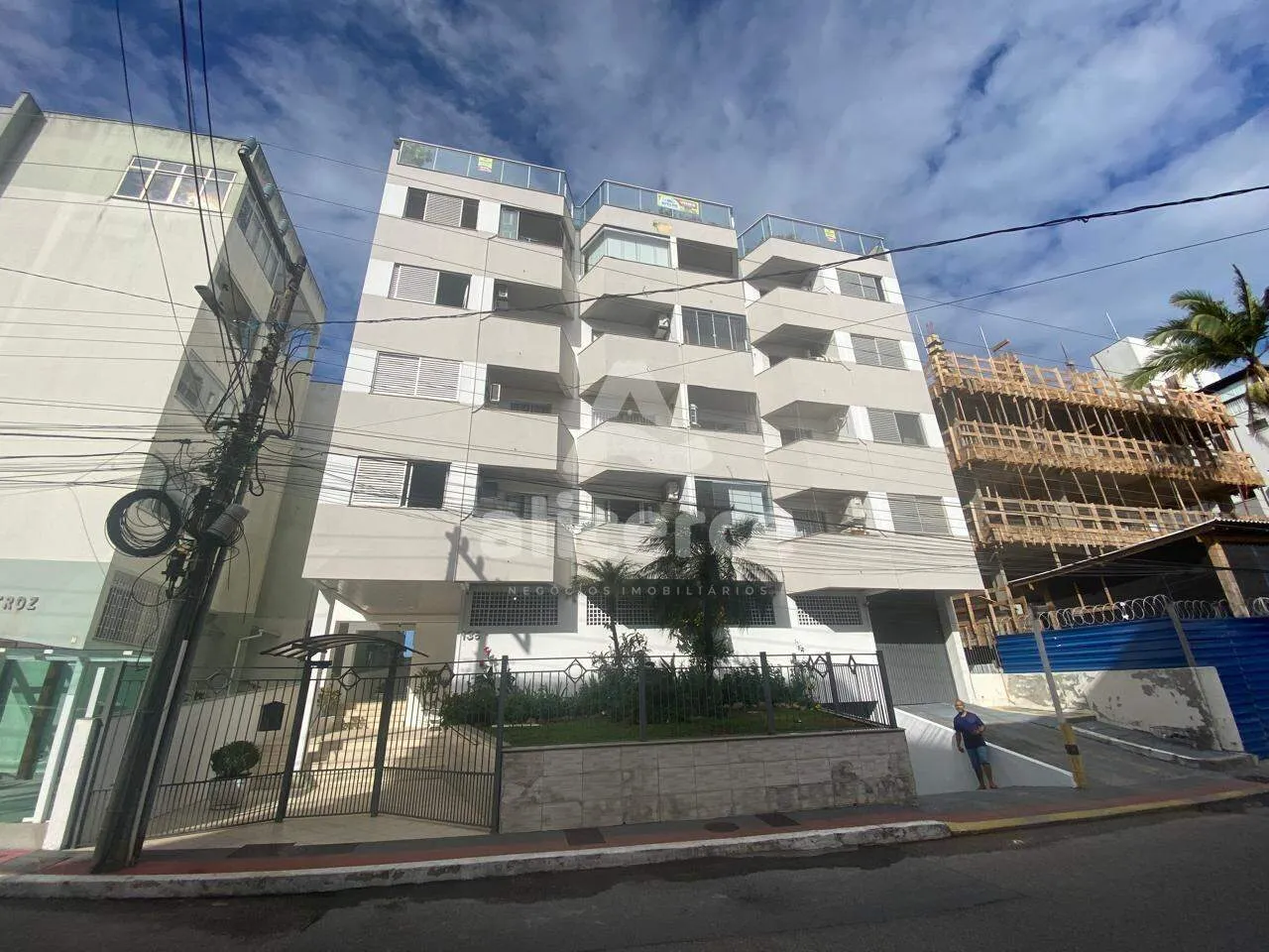 Imagem Cobertura à venda com 3 quartos 1 suíte, 232m² em Coqueiros Florianópolis