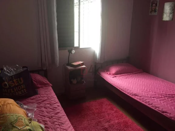 Imagem Casa à venda no Brooklin, Rua Califórnia, 3 quartos sendo 1 suíte, 220m², 3 vagas de garagem.