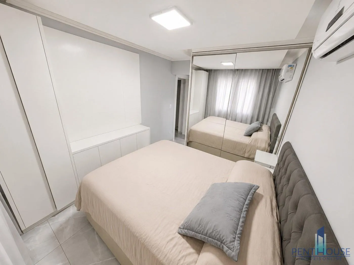 Imagem Apartamento Zona Central para Venda em Balneário Camboriú, CENTRO, 2 dormitórios, 1 suíte, 2 banheiros, 1 vaga