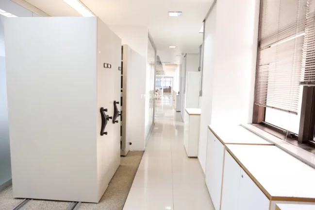 Imagem Andar comercial com 888m² na Av. das Nações Unidas.