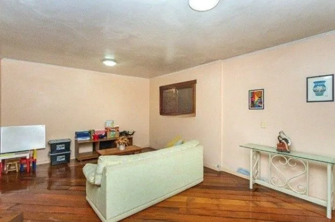 Imagem Casa com 2 dormitórios ,sendo 1 suíte para venda no bairro Tristeza em Porto Alegre/RS.