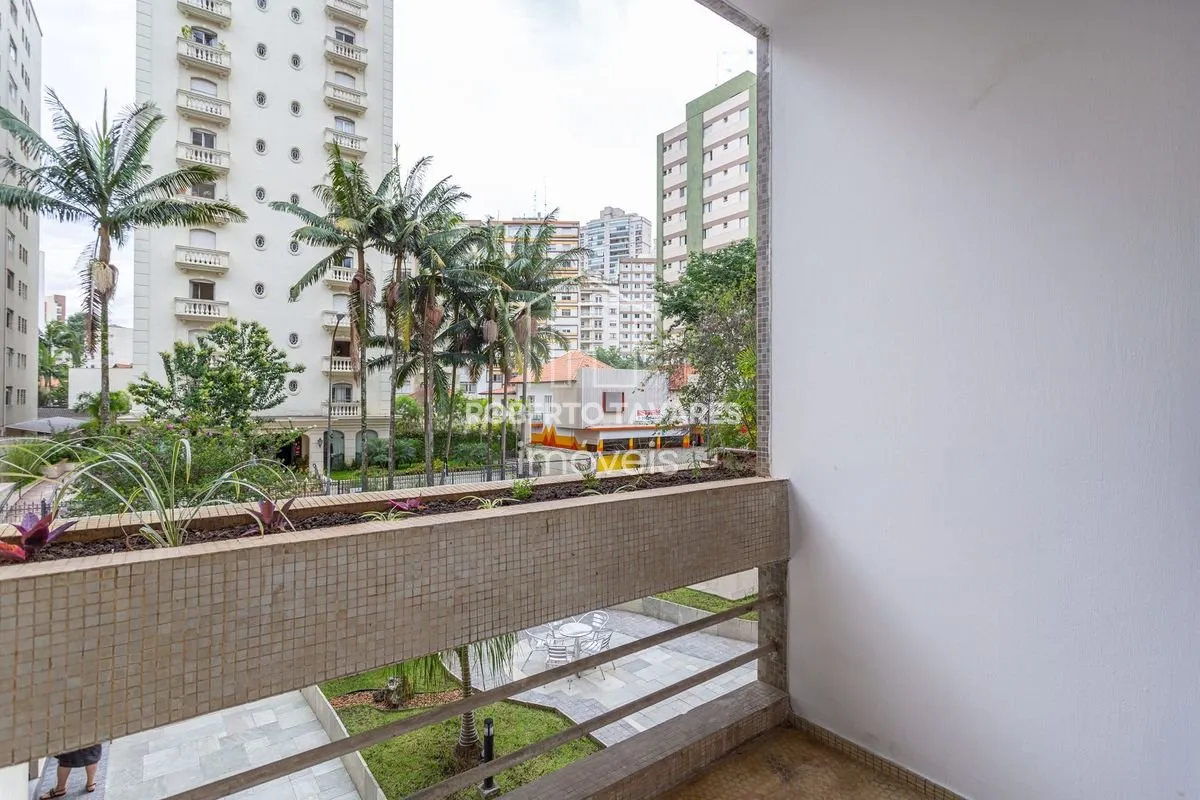 Imagem Apartamento Mobiliado e totalmente Reformado! 145 m2 úteis 5dts e 3 suítes, cozinha aberta para sala - Está a duas quadras da Av. Paulista.