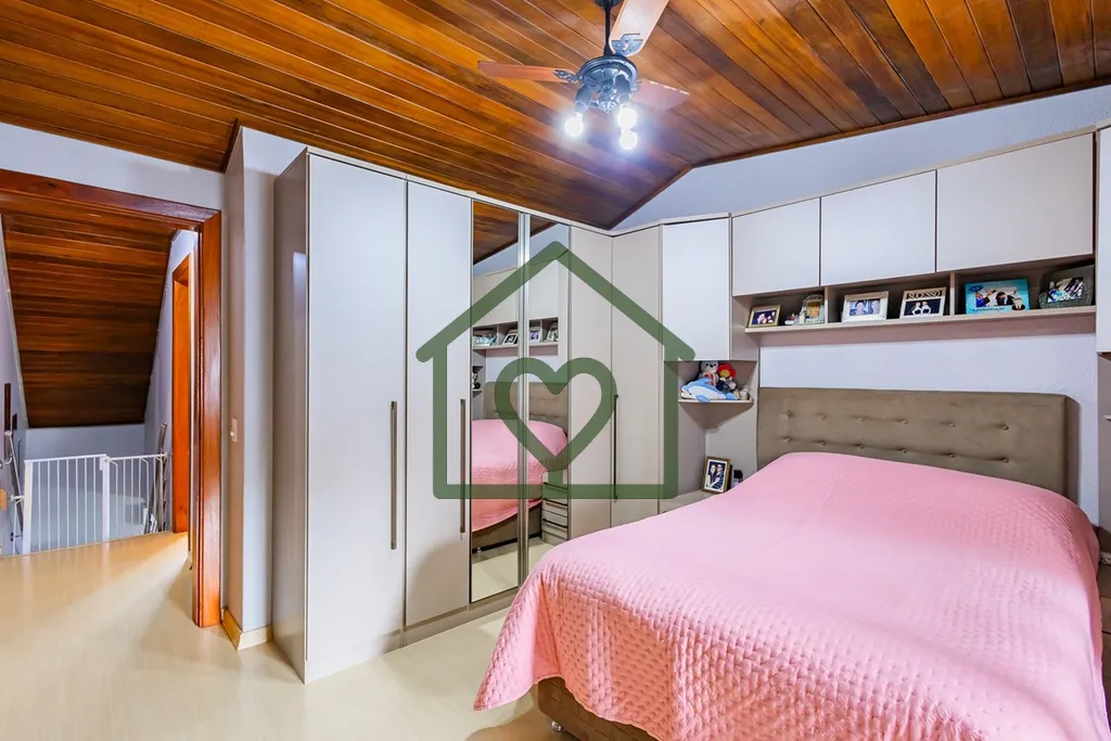 Imagem Descubra seu novo lar no coração do Jardim Ypu, uma das áreas mais residenciais de Porto Alegre. ...