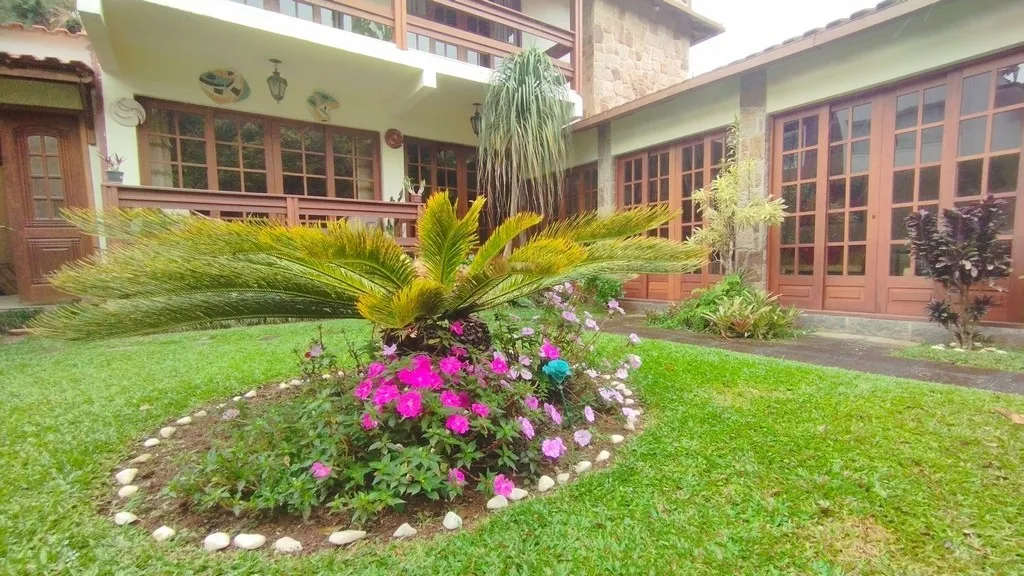 Imagem Casa em Condomínio para Venda em Teresópolis / RJ no bairro Vale Feliz