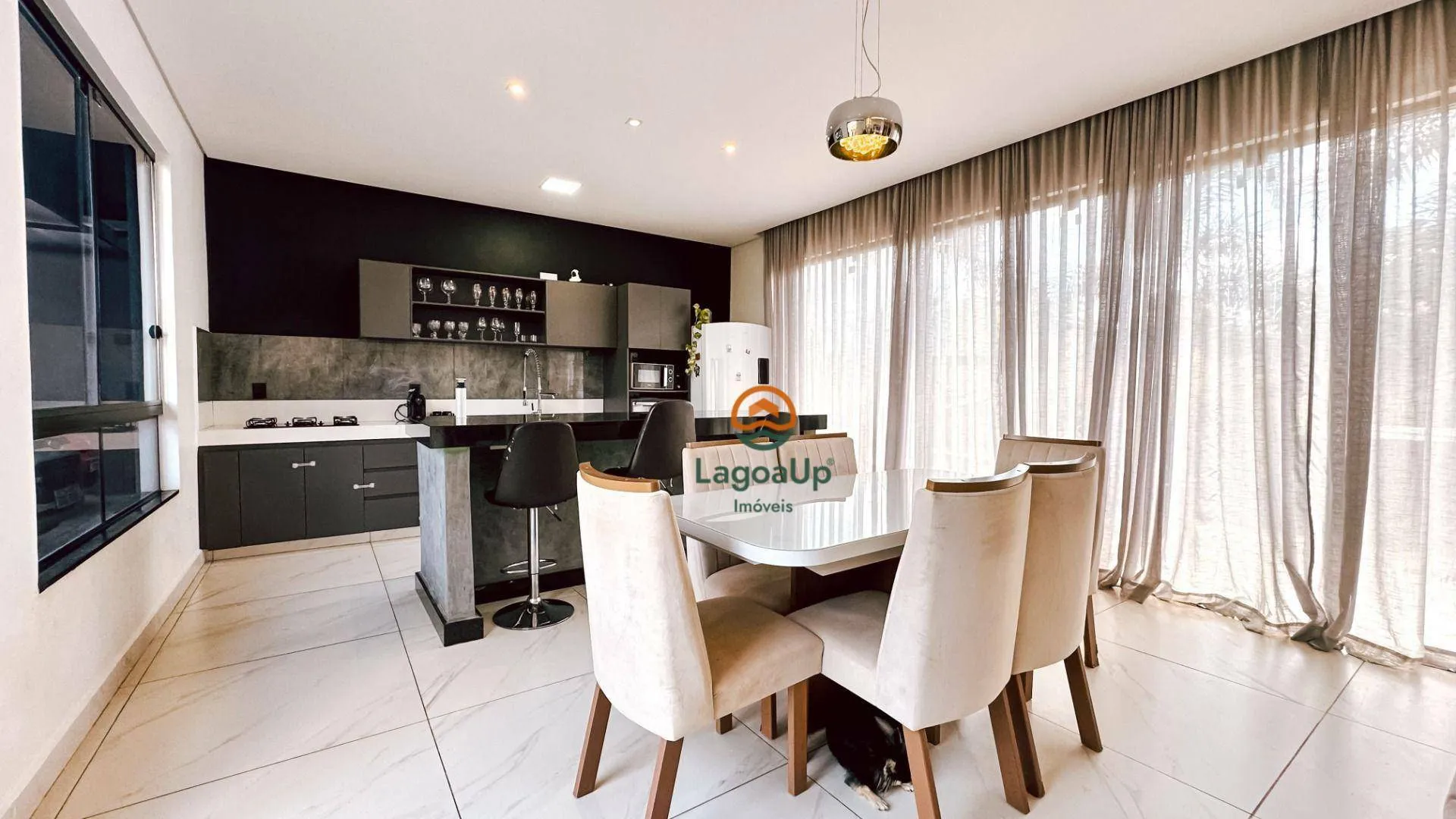 Imagem Casa com 2 dormitórios à venda, 145 m² por R$ 750.000,00 - Condomínio Vale Do Luar - Jaboticatubas/MG