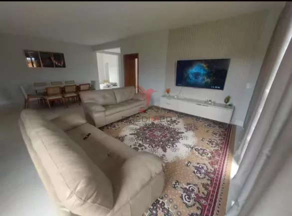 Imagem Imovel de alto padrão na Represa de Avaré, Salas Amplas ,Área gourmet, 6 Vagas de Garagem,