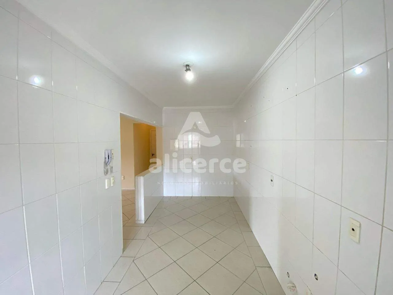 Imagem Apartamento com 114 m² à venda, 3 dormitórios com suíte em Forquilhinhas - São José - SC