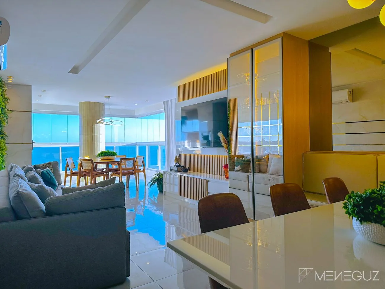 Imagem Apartamento 4 quartos, sendo 4 suítes a venda de frente para o mar na Praia do Morro em Guarapari