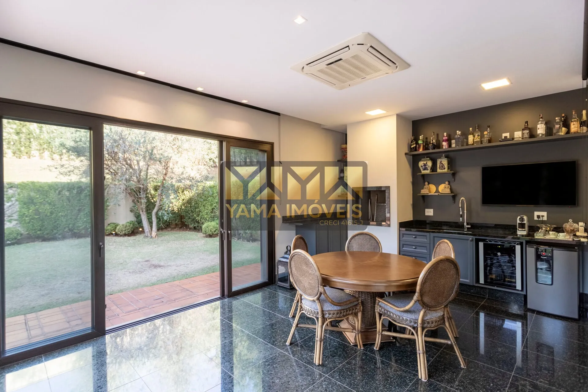Imagem Casa Alto Padrão Condomínio Aspen 495 m²